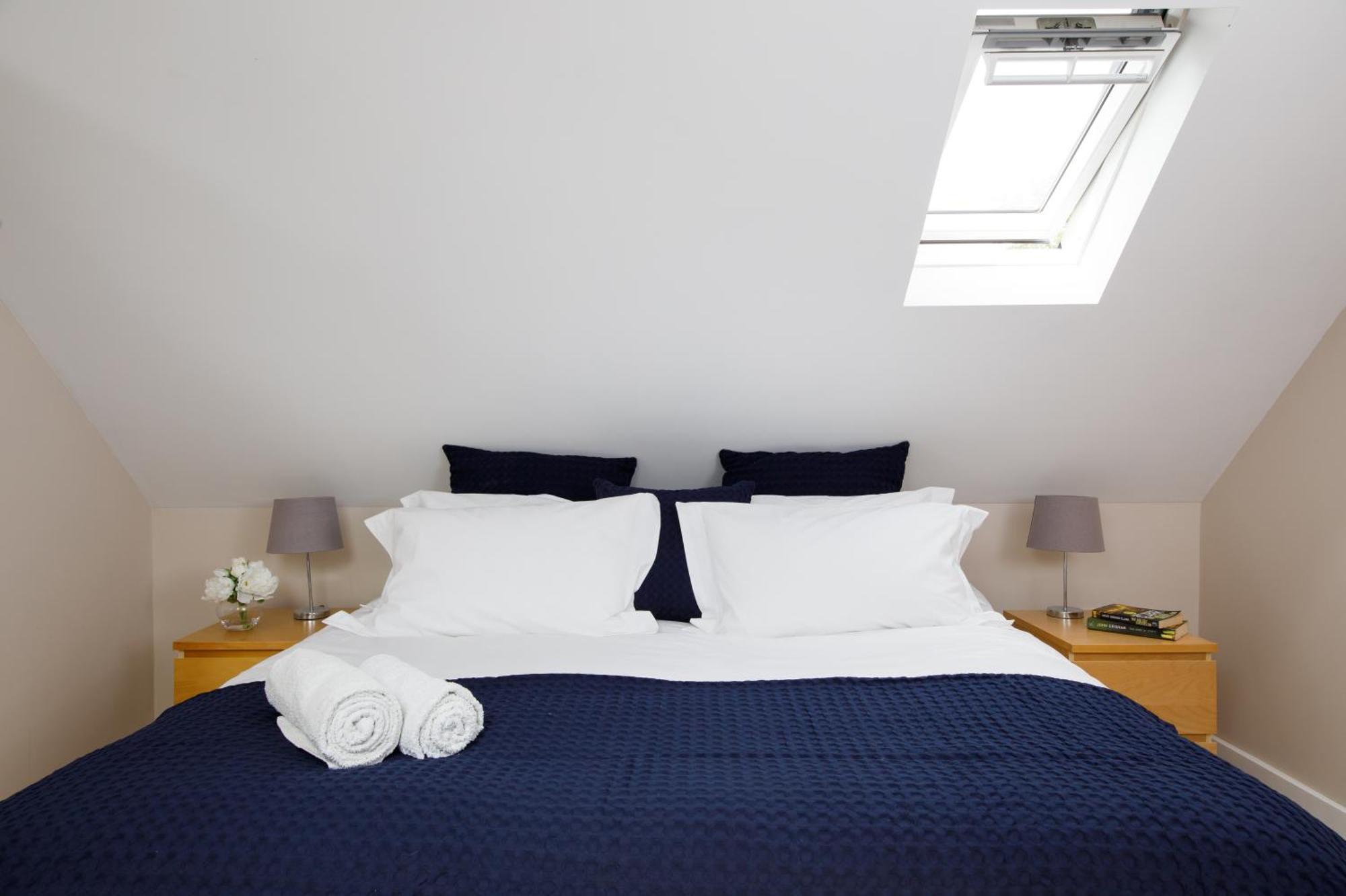 'Orchard Croft Lodge - Chichester', Book-Direct, New Home 1,367 Sq' Ft' , Can Sleep 8 On Request , Split & Link 'Super King' Size Beds, Free Wi-Fi, Sky Tv & Sky Sports, 9 - Minutes From West Wittering Beach, Very Quiet Location, Dog Friendly المظهر الخارجي الصورة